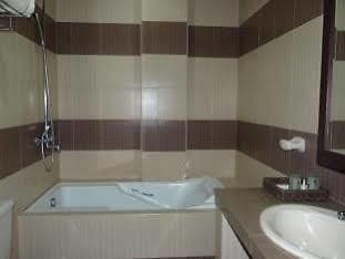 La Roca Veranda Suites & Restaurant Legazpi Luaran gambar