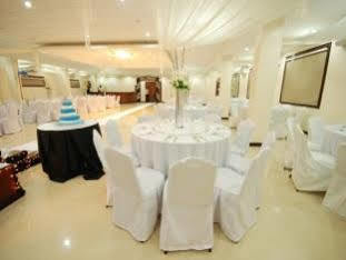 La Roca Veranda Suites & Restaurant Legazpi Luaran gambar