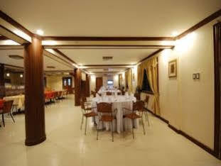 La Roca Veranda Suites & Restaurant Legazpi Luaran gambar